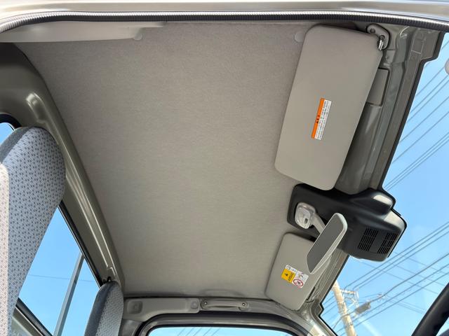 キャリイトラック ＫＣ　軽トラック　ＡＴ　２ＷＤ　衝突被害軽減システム　クリアランスソナー　レーンアシスト　キーレスエントリー　アイドリングストップ　オートライト　ＥＳＣ　エアコン　パワーウィンドウ　運転席エアバッグ（22枚目）