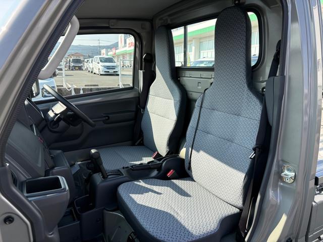 キャリイトラック ＫＣ　軽トラック　ＡＴ　２ＷＤ　衝突被害軽減システム　クリアランスソナー　レーンアシスト　キーレスエントリー　アイドリングストップ　オートライト　ＥＳＣ　エアコン　パワーウィンドウ　運転席エアバッグ（38枚目）