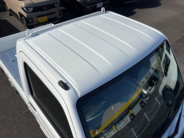 キャリイトラック ＫＣ　軽トラック　２ＷＤ　ＡＴ　衝突被害軽減システム　クリアランスソナー　レーンアシスト　キーレスエントリー　アイドリングストップ　オートライト　ＥＳＣ　エアコン　パワーウィンドウ　運転席エアバッグ（12枚目）