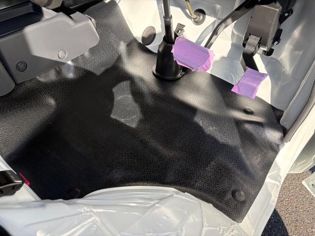 キャリイトラック ＫＣ　軽トラック　２ＷＤ　ＡＴ　衝突被害軽減システム　クリアランスソナー　レーンアシスト　キーレスエントリー　アイドリングストップ　オートライト　ＥＳＣ　エアコン　パワーウィンドウ　運転席エアバッグ（27枚目）