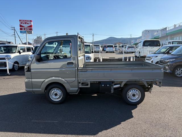 キャリイトラック ＫＣ農繁　４ＷＤ　５ＭＴ　衝突被害軽減システム　クリアランスソナー　レーンアシスト　キーレスエントリー　アイドリングストップ　オートライト　ＥＳＣ　エアコン　パワーウィンドウ　運転席エアバッグ（9枚目）