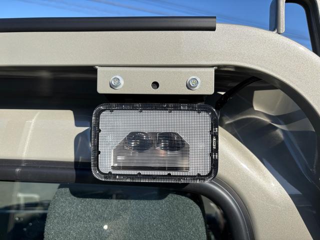 キャリイトラック ＫＣ農繁　４ＷＤ　５ＭＴ　衝突被害軽減システム　クリアランスソナー　レーンアシスト　キーレスエントリー　アイドリングストップ　オートライト　ＥＳＣ　エアコン　パワーウィンドウ　運転席エアバッグ（14枚目）