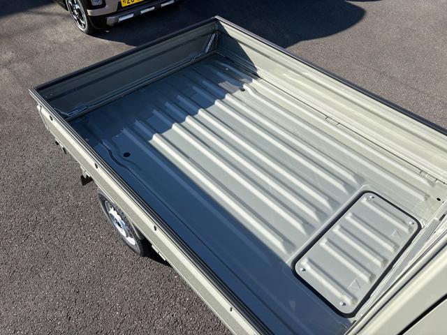 キャリイトラック ＫＣ農繁　４ＷＤ　５ＭＴ　衝突被害軽減システム　クリアランスソナー　レーンアシスト　キーレスエントリー　アイドリングストップ　オートライト　ＥＳＣ　エアコン　パワーウィンドウ　運転席エアバッグ（15枚目）