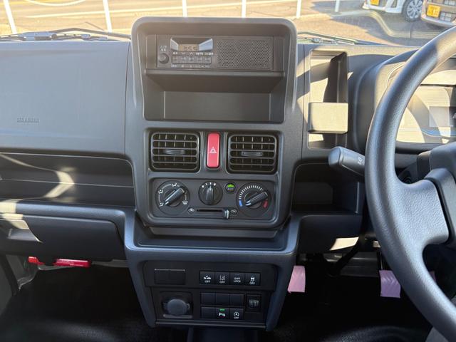 キャリイトラック ＫＣ農繁　４ＷＤ　５ＭＴ　衝突被害軽減システム　クリアランスソナー　レーンアシスト　キーレスエントリー　アイドリングストップ　オートライト　ＥＳＣ　エアコン　パワーウィンドウ　運転席エアバッグ（27枚目）