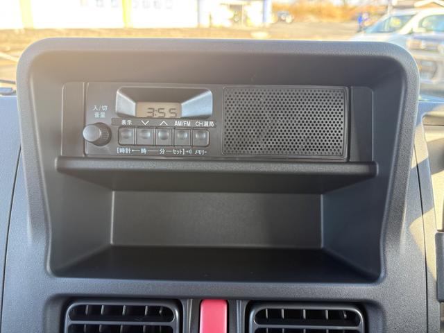 キャリイトラック ＫＣ農繁　４ＷＤ　５ＭＴ　衝突被害軽減システム　クリアランスソナー　レーンアシスト　キーレスエントリー　アイドリングストップ　オートライト　ＥＳＣ　エアコン　パワーウィンドウ　運転席エアバッグ（28枚目）