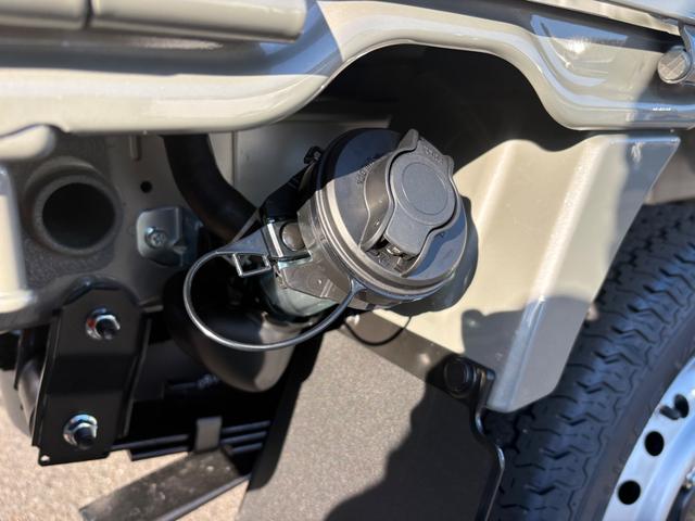 キャリイトラック ＫＣ農繁　４ＷＤ　５ＭＴ　衝突被害軽減システム　クリアランスソナー　レーンアシスト　キーレスエントリー　アイドリングストップ　オートライト　ＥＳＣ　エアコン　パワーウィンドウ　運転席エアバッグ（38枚目）