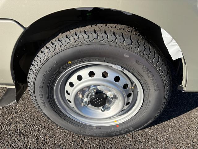 キャリイトラック ＫＣ農繁　４ＷＤ　５ＭＴ　衝突被害軽減システム　クリアランスソナー　レーンアシスト　キーレスエントリー　アイドリングストップ　オートライト　ＥＳＣ　エアコン　パワーウィンドウ　運転席エアバッグ（41枚目）