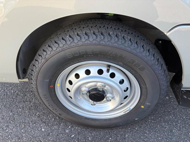 キャリイトラック ＫＣ農繁　４ＷＤ　５ＭＴ　衝突被害軽減システム　クリアランスソナー　レーンアシスト　キーレスエントリー　アイドリングストップ　オートライト　ＥＳＣ　エアコン　パワーウィンドウ　運転席エアバッグ（42枚目）