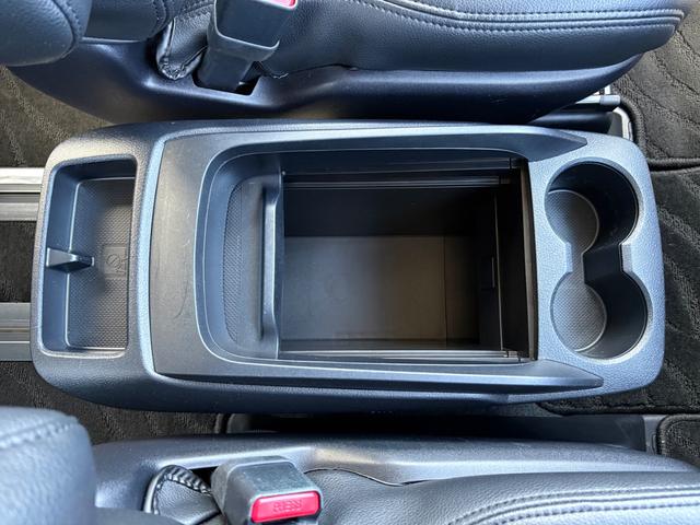 ヴェルファイア ２．５Ｚ　ドライブレコーダー　シートカバー　ＥＴＣ　バックカメラ　ナビ　ＴＶ　クリアランスソナー　オートクルーズコントロール　レーンアシスト　衝突被害軽減システム　両側電動スライドドア（35枚目）