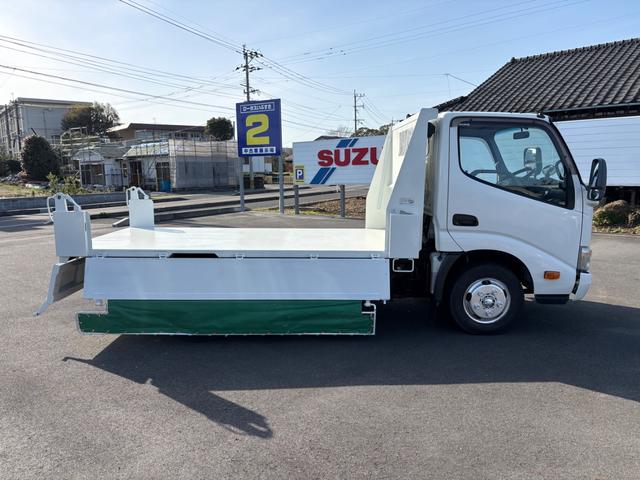 デュトロ 　ＭＴ　後輪ダブル　電動格納ミラー　エアコン　パワーウィンドウ　運転席エアバッグ　積載量２０００ｋｇ　荷台内寸長３０５幅１５９高３２　高床前７７後８３　　全輪１９５／７５Ｒ１５　１０９／１０７ＮＬＴ（23枚目）