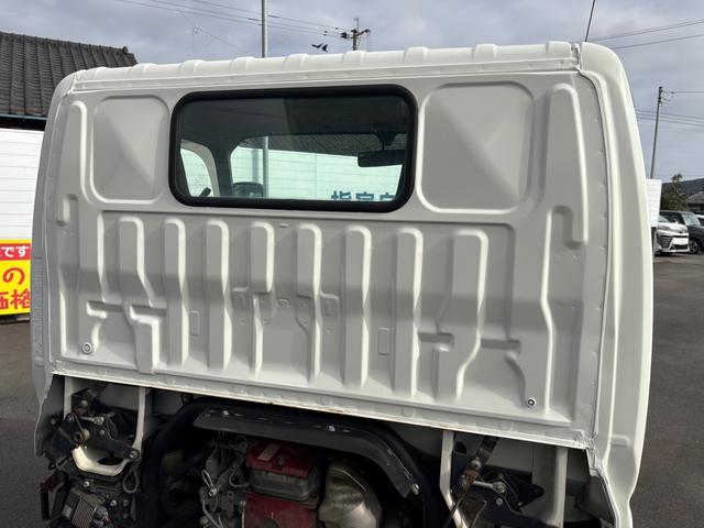 デュトロ 　ＭＴ　後輪ダブル　エアコン　パワーウィンドウ　運転席エアバッグ　積載量２０００ｋｇ　荷台内寸長３０５幅１５９高３２　高床前７７後８４　全輪１９５／７５Ｒ１５　１０９／１０７Ｌ　ＬＴ（15枚目）