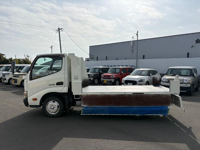 デュトロ 　ＭＴ　後輪ダブル　エアコン　パワーウィンドウ　運転席エアバッグ　積載量２０００ｋｇ　荷台内寸長３０５幅１５９高３２　高床前７７後８４　全輪１９５／７５Ｒ１５　１０９／１０７Ｌ　ＬＴ（21枚目）