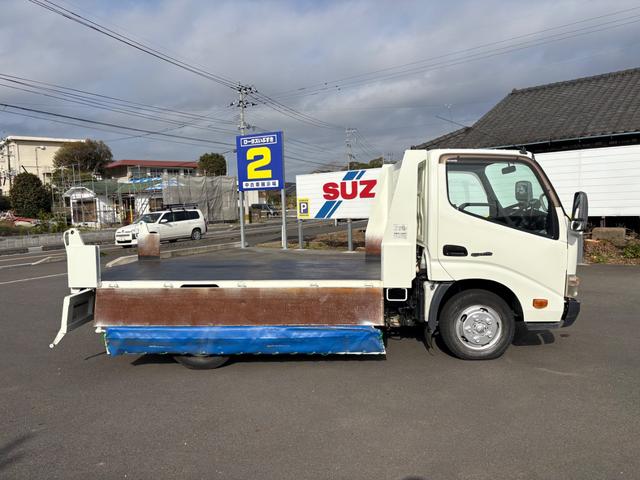 デュトロ 　ＭＴ　後輪ダブル　エアコン　パワーウィンドウ　運転席エアバッグ　積載量２０００ｋｇ　荷台内寸長３０５幅１５９高３２　高床前７７後８４　全輪１９５／７５Ｒ１５　１０９／１０７Ｌ　ＬＴ（23枚目）