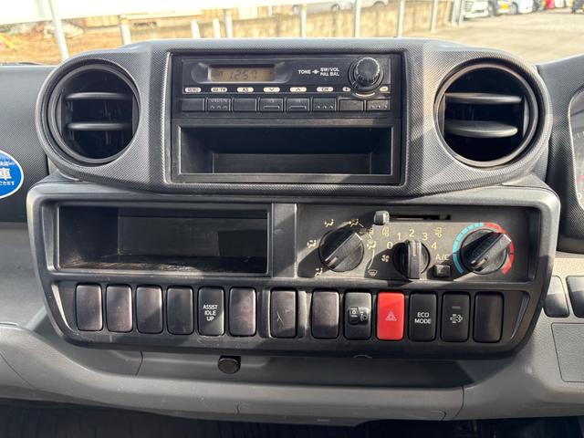 デュトロ 　ＭＴ　後輪ダブル　エアコン　パワーウィンドウ　運転席エアバッグ　積載量２０００ｋｇ　荷台内寸長３０５幅１５９高３２　高床前７７後８４　全輪１９５／７５Ｒ１５　１０９／１０７Ｌ　ＬＴ（33枚目）