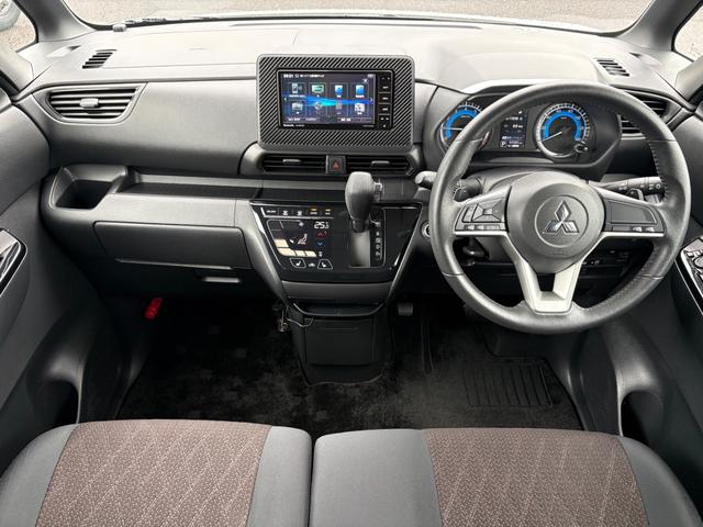 運転者にとっては日々使用することとなる運転席です。運転席が快適だと運転に集中することができますね。