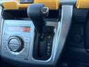 必ず使用するシフトレバー。確りと確認したいですね。
