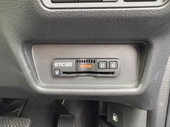 今では必需品のＥＴＣも付いております。高速道路での出入りもスムーズ。渋滞緩和にもなりエコにも繋がります。 5