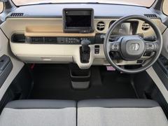 車を運転する際には運転席の存在は欠かせません。なのでしっかりとチェックしたいポイントですね。 2