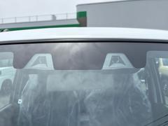 スズキセーフティサポート！デュアルカメラ搭載。ドライバーの運転をサポートします。 4