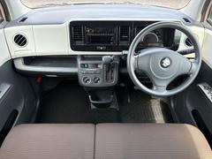 車を運転する際には運転席の存在は欠かせません。なのでしっかりとチェックしたいポイントですね。 2
