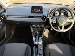 運転者にとっては日々使用することとなる運転席です。運転席が快適だと運転に集中することができますね。 2