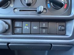 ���ꥢ��󥹥��ʡ��դ��ʤΤǾ㳲ʪ�򥻥󥵡��Ǵ��Τ����ɥ饤�С��˾��ͤδ������Τ餻�Ƥ���ޤ��� 6