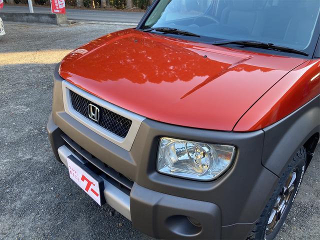 ベースグレード　４ＷＤ　ＥＴＣ　ナビ　ＨＩＤ　アルミホイール　キーレスエントリー　電動ミラー　ＡＴ　盗難防止システム　衝突安全ボディ　ＣＤ　フルフラット　ＡＢＳ　エアコン　パワーステアリング　パワーウィンドウ(18枚目)