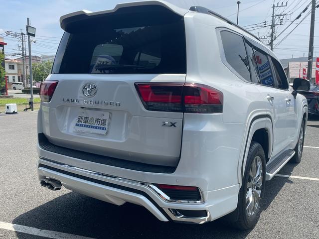 ランドクルーザー ＺＸ　４ＷＤ　全周囲カメラ　クリアランスソナー　オートクルーズコントロール　レーンアシスト　パワーシート　衝突被害軽減システム　サンルーフ　ナビ　ＴＶ　オートマチックハイビーム　オートライト（15枚目）