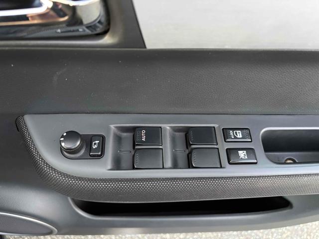 スイフト ＸＧ　Ｃセレクション　ナビ　ＴＶ　アルミホイール　スマートキー　電動格納ミラー　シートヒーター　ＣＶＴ　盗難防止システム　衝突安全ボディ　ＡＢＳ　ＣＤ　ＤＶＤ再生　ＵＳＢ　Ｂｌｕｅｔｏｏｔｈ　エアコン　パワーステアリング（36枚目）