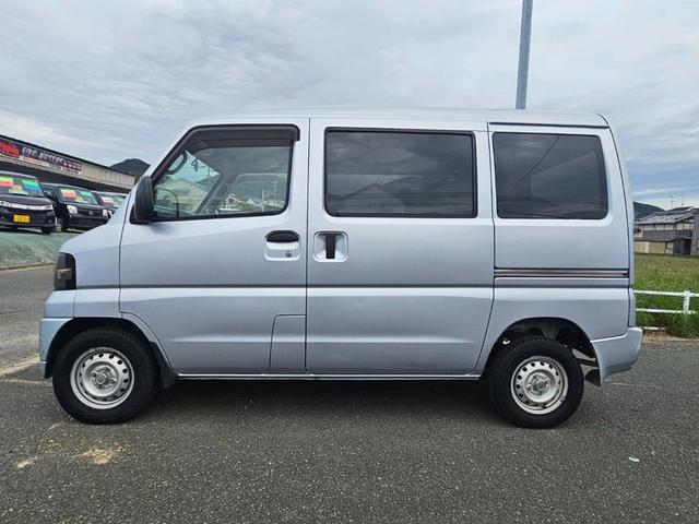 ミニキャブバン ＣＳ　軽バン　ＭＴ　両側スライドドア　エアコン　運転席エアバッグ　助手席エアバッグ　記録簿　ＣＤ　ＵＳＢ（15枚目）