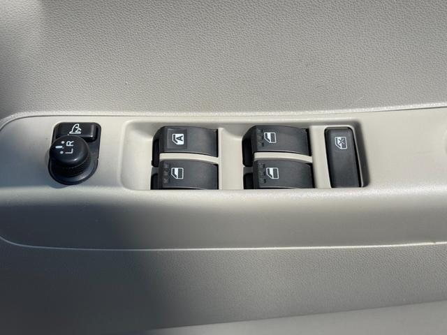 ムーヴコンテ Ｌ　バックカメラ　ナビ　キーレスエントリー　アイドリングストップ　電動格納ミラー　シートヒーター　ベンチシート　ＣＶＴ　盗難防止システム　ＡＢＳ　ＣＤ　ＤＶＤ再生　Ｂｌｕｅｔｏｏｔｈ　衝突安全ボディ（10枚目）