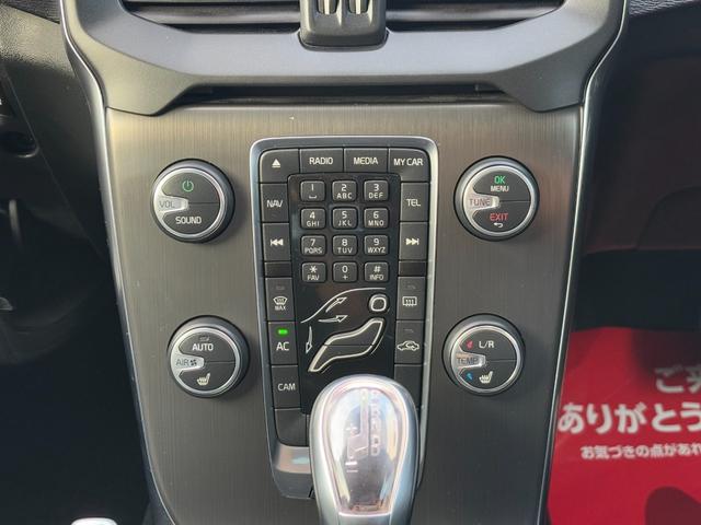 VOLVO V40 T4