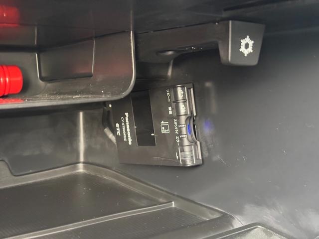 VOLVO V40 T4