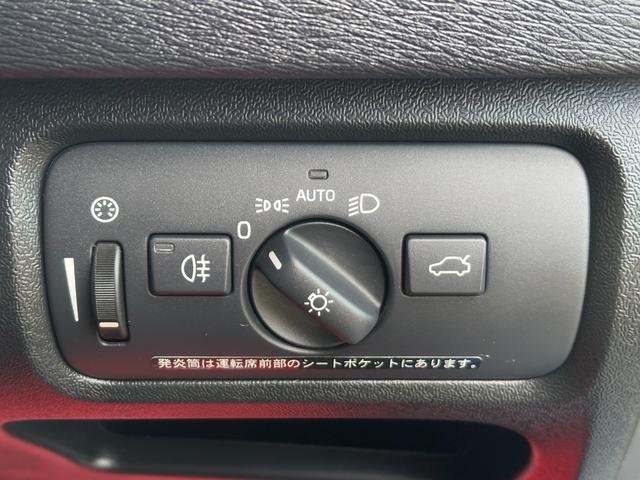 VOLVO V40 T4