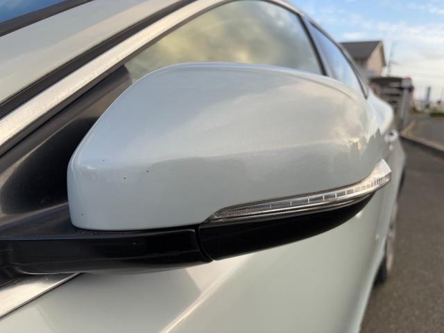 VOLVO V40 T4