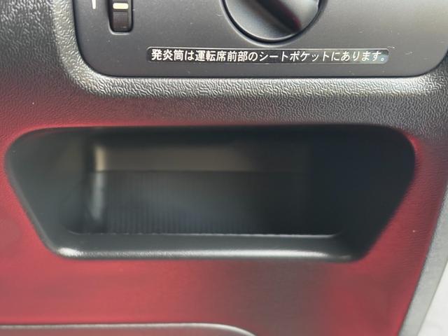 VOLVO V40 T4