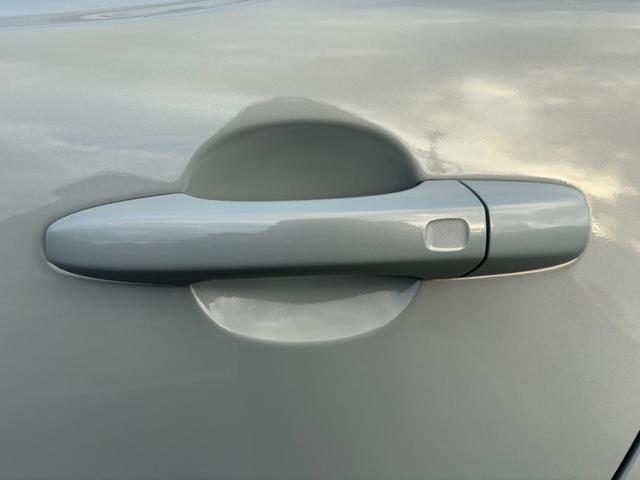 VOLVO V40 T4