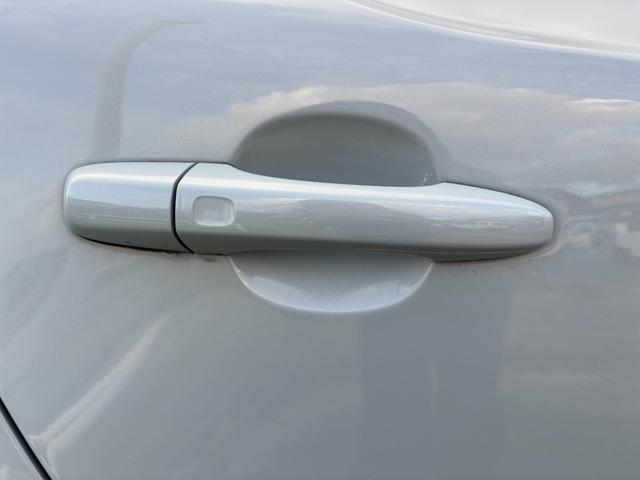 VOLVO V40 T4