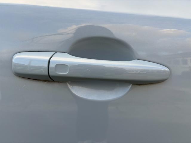 VOLVO V40 T4