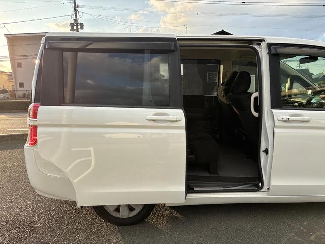 ステップワゴン G Eセレクション ETC バックカメラ ナビ TV オートクルーズコントロール 両側電動スライドドア スマートキー アイドリングストップ 電動格納ミラー 3列シート CVT CD DVD再生 USB(21枚目)