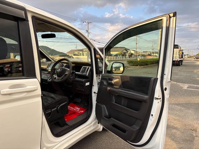 ステップワゴン G Eセレクション ETC バックカメラ ナビ TV オートクルーズコントロール 両側電動スライドドア スマートキー アイドリングストップ 電動格納ミラー 3列シート CVT CD DVD再生 USB(40枚目)