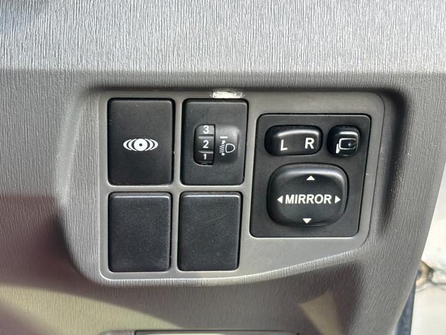 プリウス S ドライブレコーダー バックカメラ ナビ TV クリアランスソナー オートライト HID スマートキー 電動格納ミラー CVT 盗難防止システム 衝突安全ボディ ABS CD DVD再生(23枚目)