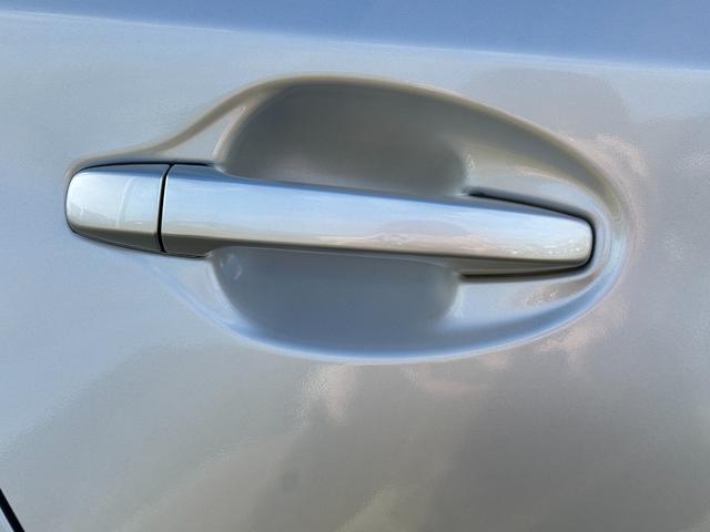 プリウス S ドライブレコーダー バックカメラ ナビ TV クリアランスソナー オートライト HID スマートキー 電動格納ミラー CVT 盗難防止システム 衝突安全ボディ ABS CD DVD再生(34枚目)