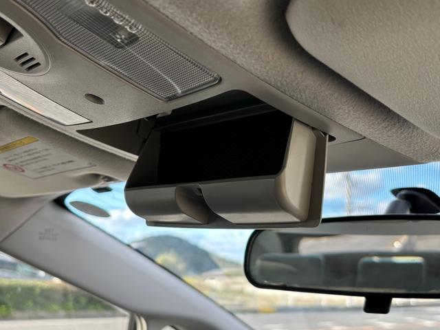 プリウス S ドライブレコーダー バックカメラ ナビ TV クリアランスソナー オートライト HID スマートキー 電動格納ミラー CVT 盗難防止システム 衝突安全ボディ ABS CD DVD再生(37枚目)