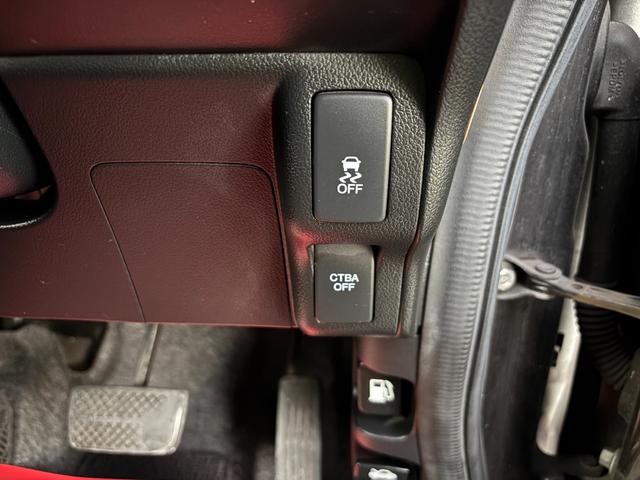 N-BOXカスタム G・Aパッケージ 両側スライド・片側電動 ナビ TV 衝突被害軽減システム オートライト HID スマートキー アイドリングストップ 電動格納ミラー ベンチシート CVT 盗難防止システム ABS ESC CD(7枚目)