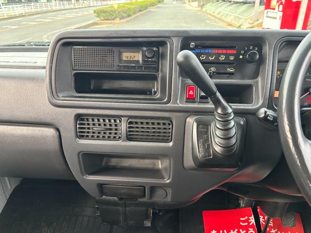 サンバーバン ＶＢ　ＡＴ　両側スライドドア　エアコン　運転席エアバッグ　助手席エアバッグ（4枚目）