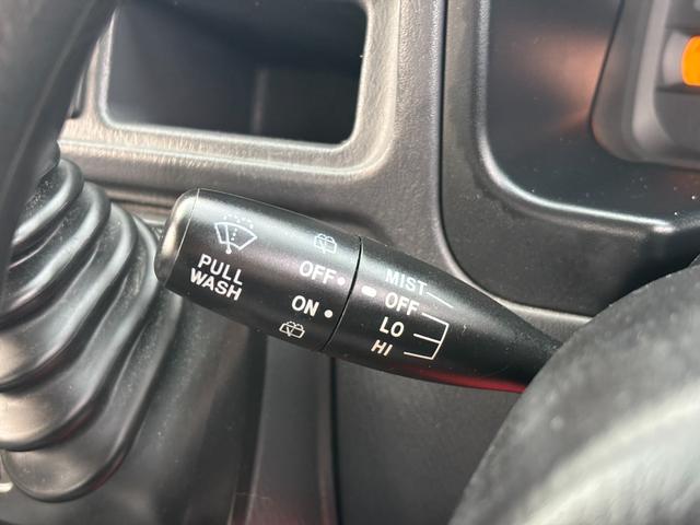 サンバーバン ＶＢ　ＡＴ　両側スライドドア　エアコン　運転席エアバッグ　助手席エアバッグ（5枚目）