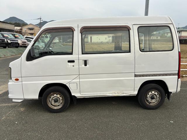 サンバーバン ＶＢ　ＡＴ　両側スライドドア　エアコン　運転席エアバッグ　助手席エアバッグ（17枚目）