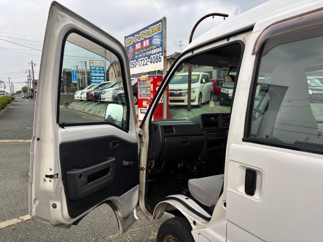 サンバーバン ＶＢ　ＡＴ　両側スライドドア　エアコン　運転席エアバッグ　助手席エアバッグ（32枚目）
