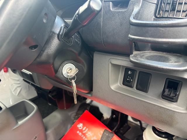 ＮＶ１００クリッパーバン ＤＸ　ＡＴ　両側スライドドア　エアコン　運転席エアバッグ　助手席エアバッグ（8枚目）